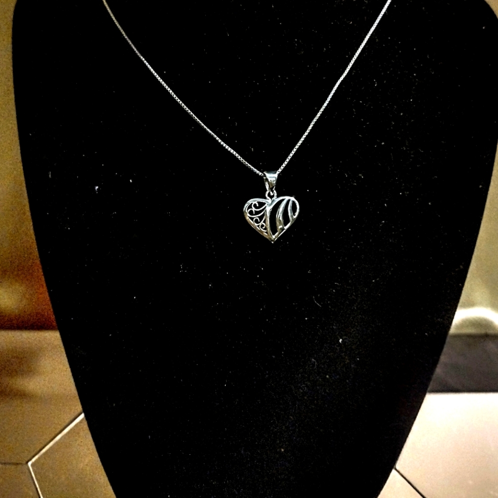 925 Sterling Silver Filigree Heart Pendant